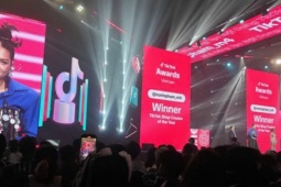 Kinh doanh - "Chiến thần" Phạm Thoại lên sóng thừa nhận thất bại và rao bán xưởng livestream 1.000 m2