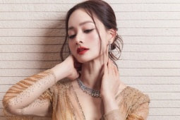 Diễn viên Lan Phương gây ngỡ ngàng vì quá sexy sau ly hôn chồng Tây