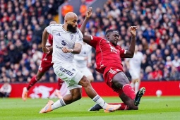 Bóng đá - Tin mới nhất bóng đá sáng 22/10: Liverpool bị "soi" vì phạm luật ở trận thua MU