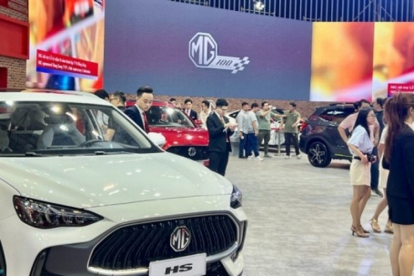 Loạt ô tô giảm giá sâu những tháng cuối năm