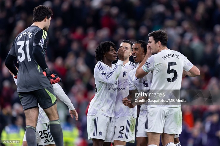 MU có chiến thắng rất quan trọng ngay trên sân của Liverpool