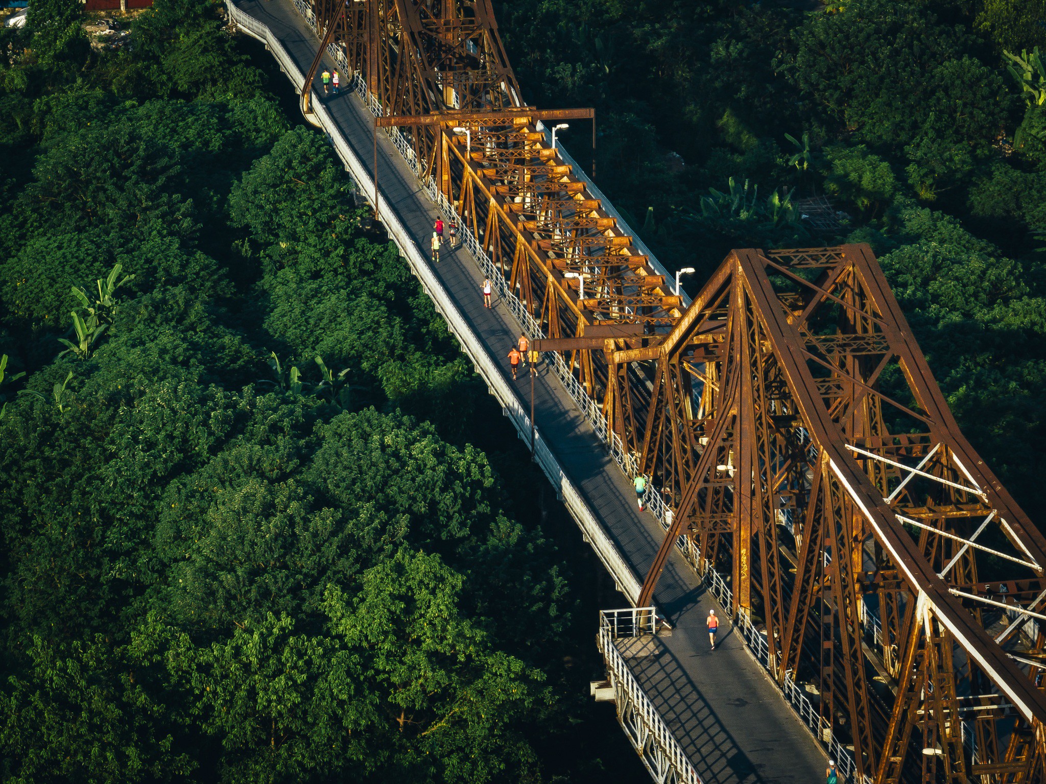 Cung đường chạy qua các danh thắng mang tính biểu tượng của Hà Nội.