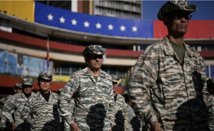 Việc thành lập 284 trận tuyến cho thấy Venezuela đang chuyển từ thế phòng thủ truyền thống sang mô hình “phòng thủ nhân dân toàn diện”, nơi lực lượng dân quân đóng vai trò nòng cốt. Việc thành lập 284 trận tuyến cho thấy Venezuela đang chuyển từ thế phòng thủ truyền thống sang mô hình “phòng thủ nhân dân toàn diện”, nơi lực lượng dân quân đóng vai trò nòng cốt.