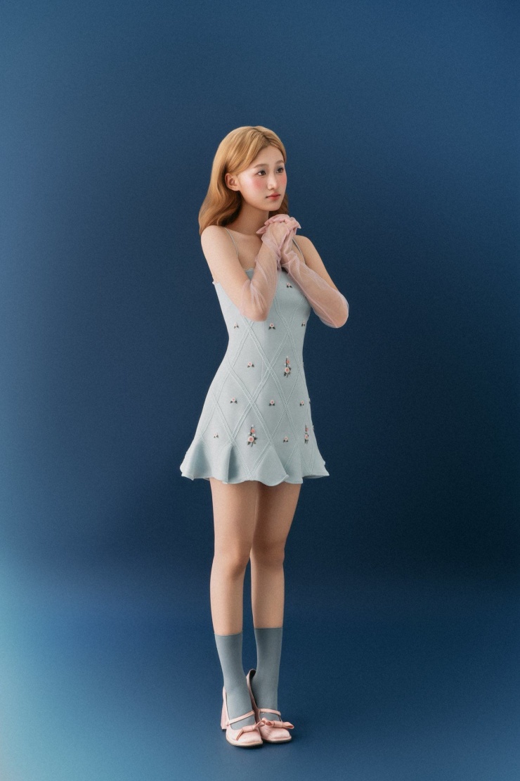 Ca sĩ gen Z 'gây sốt' khi xuất hiện bên cạnh 2 ‘nam thần’ VFC - 9