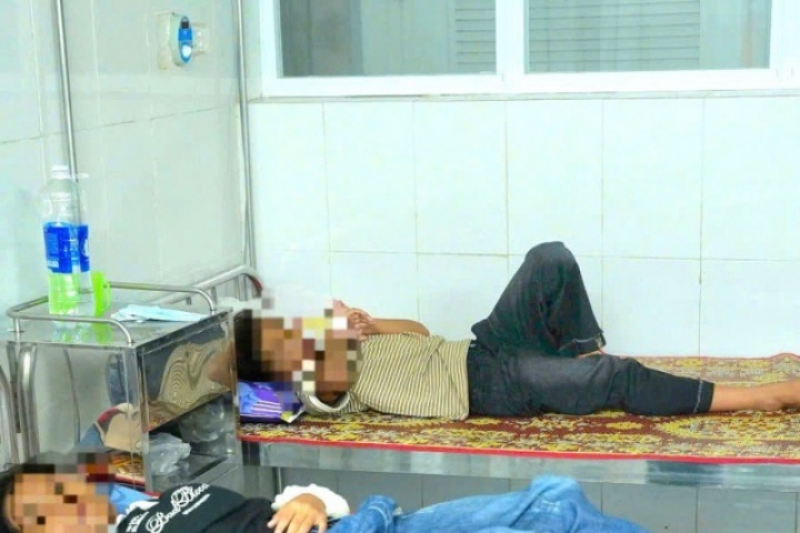 Tiếp tục đình chỉ Phó Hiệu trưởng trong vụ 40 học sinh ngộ độc ở Quảng Trị