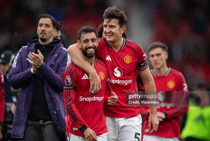 Huyền thoại MU muốn Maguire thay Fernandes làm đội trưởng