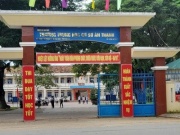 Bức xúc vì phó hiệu trưởng cho học sinh dừng tiết học để... quét rác giữa trời nắng
