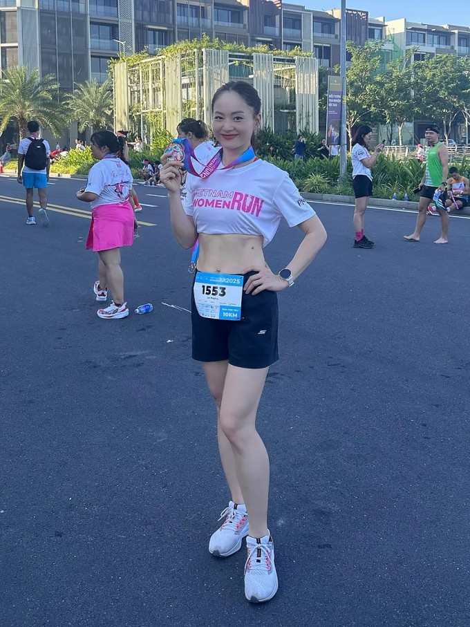 Lan Phương hoàn thành cự ly 10 km trong giải chạy ở TP HCM mới đây.