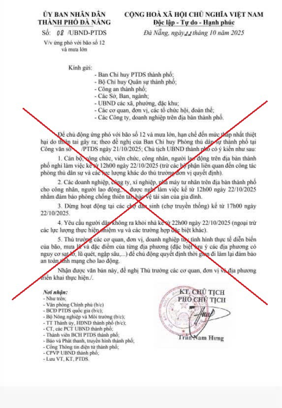 Đà Nẵng lên tiếng về thông tin "thành phố cho nghỉ làm, đóng cửa chợ" do bão số 12 (Fengshen) - 1