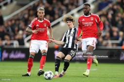 Video bóng đá Newcastle - Benfica: Đội Mourinho lại nhận "trái đắng" (Cúp C1)