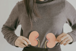 Cô gái 29 tuổi "bỏ quên" dụng cụ y tế trong bụng 1 năm rưỡi