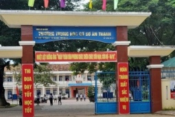 Bức xúc vì phó hiệu trưởng cho học sinh dừng tiết học để... quét rác giữa trời nắng
