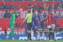 Chelsea nhận nhiều thẻ đỏ, HLV Maresca đau đầu vì đội bóng thiếu kỷ luật