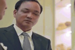 Thời trang - Đỗ Thị Hà bật khóc khi được bố trao tay gửi gắm cho chú rể