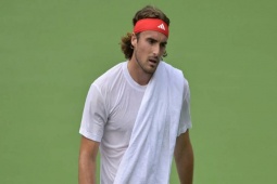 Nóng nhất thể thao tối 22/10: Tsitsipas bỏ giải thứ ba, bị tố thiếu chuyên nghiệp