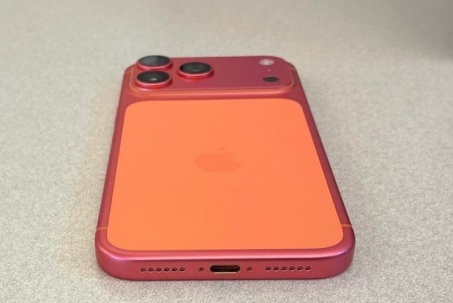 Lý do iPhone 17 Pro cam vũ trụ chuyển sang màu vàng hồng và cách khắc phục