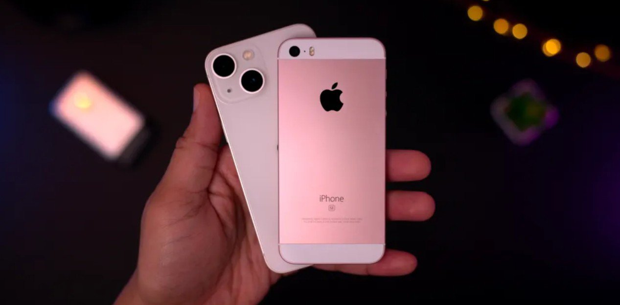 iPhone 13 mini.