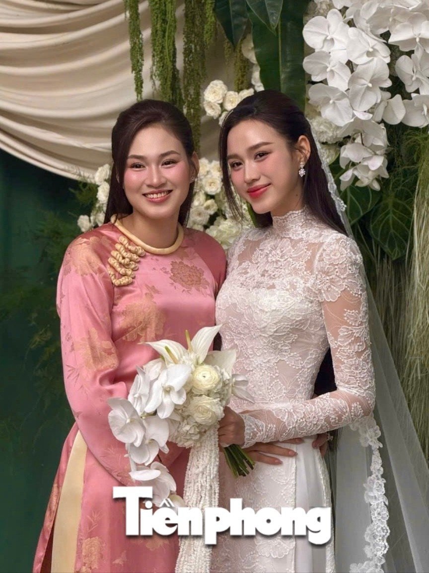 Đỗ Thị Hà và chị gái.