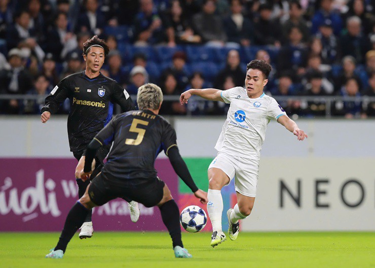 Trực tiếp bóng đá Gamba Osaka - Nam Định: Đội Việt Nam có bàn danh dự (Cúp C2 châu Á) (Hết giờ) - 1
