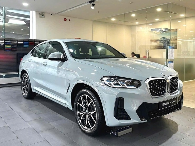 BMW X4 và 5 Series giảm giá gần nửa tỷ đồng tại đại lý - 1
