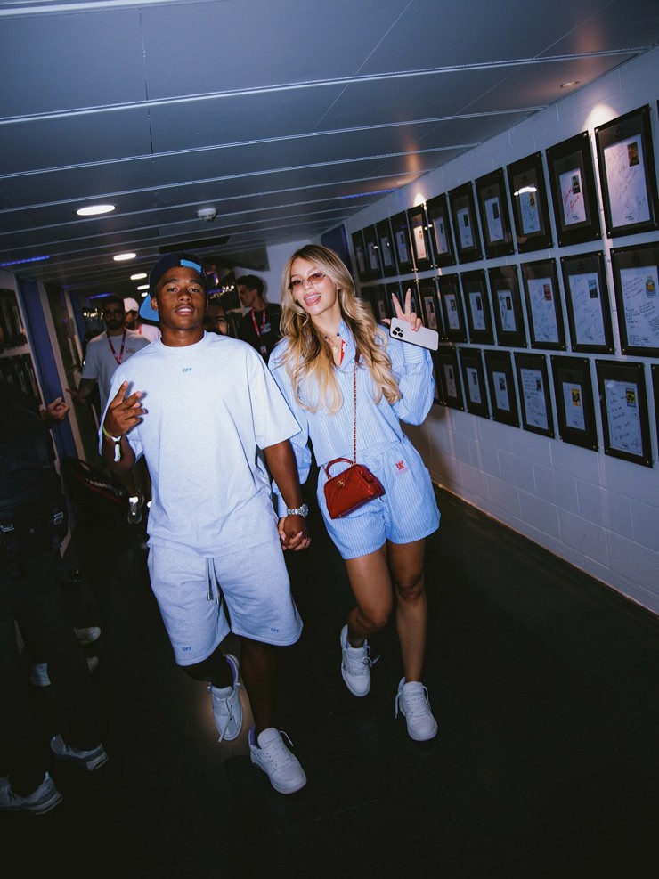 Cặp đôi vừa tổ chức đám cưới sau chưa đầy một năm bên nhau