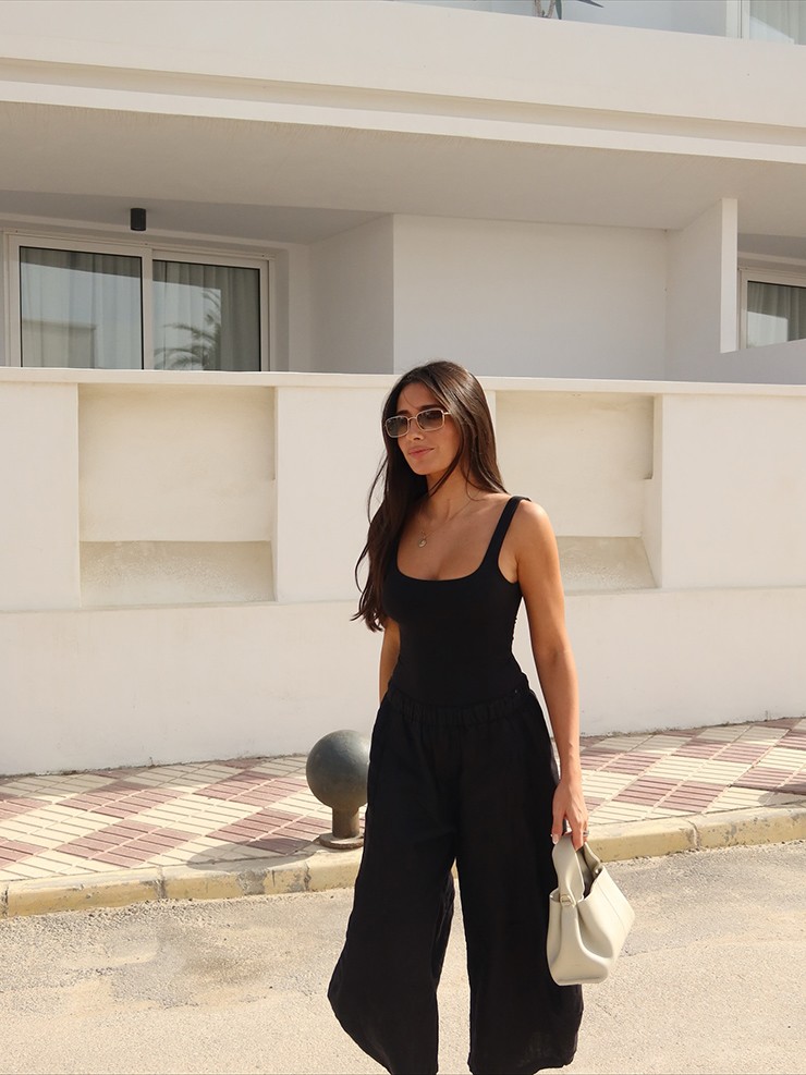 Ngất ngây dàn WAGs Barcelona thiêu đốt mọi ánh nhìn trước Siêu kinh điển - 13