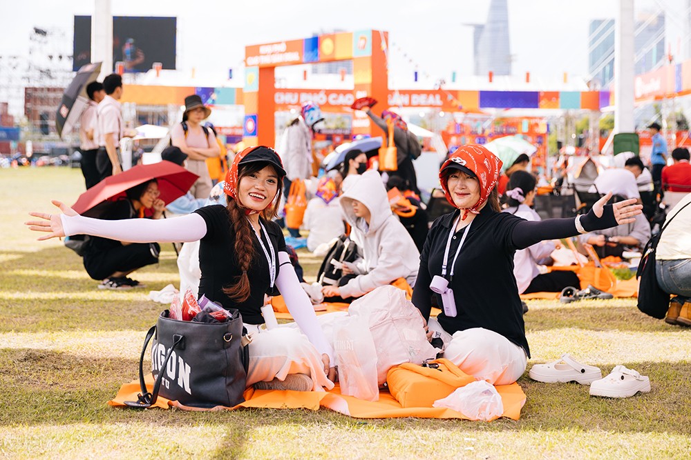 ShopeeFood Mega Fest biến Công viên Sáng tạo (TP.HCM) thành “đại tiệc vạn năng”, nơi ẩm thực - giải trí hội tụ và sôi động - 2