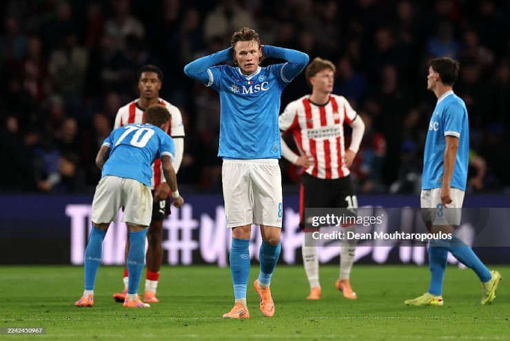 McTominay lập cú đúp trong ngày Napoli thảm bại