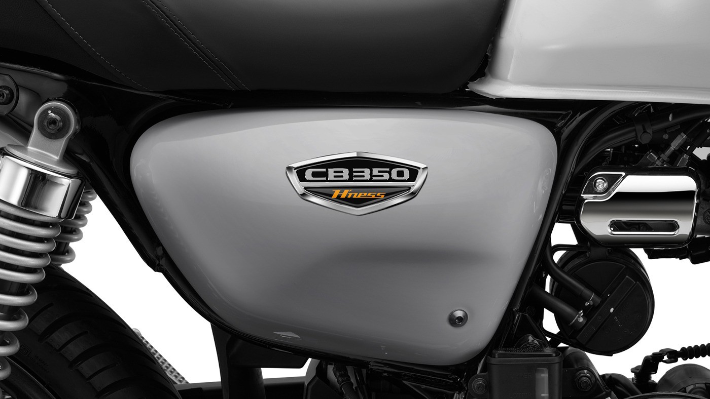 Xe sử dụng động cơ 348cc, làm mát bằng không khí