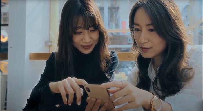 Những phút giây lắng nghe chân thành sẽ giúp chúng ta hiểu nhau hơn (Ảnh minh họa)