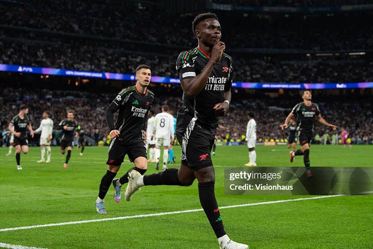 Real Madrid hùng mạnh cũng từng không thể ngăn nổi Arsenal