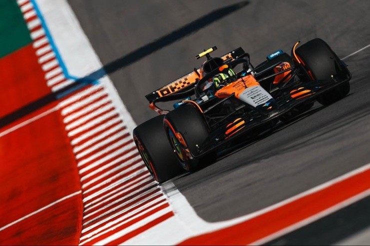 McLaren bị “phả hơi nóng” trong cuộc đua vô địch