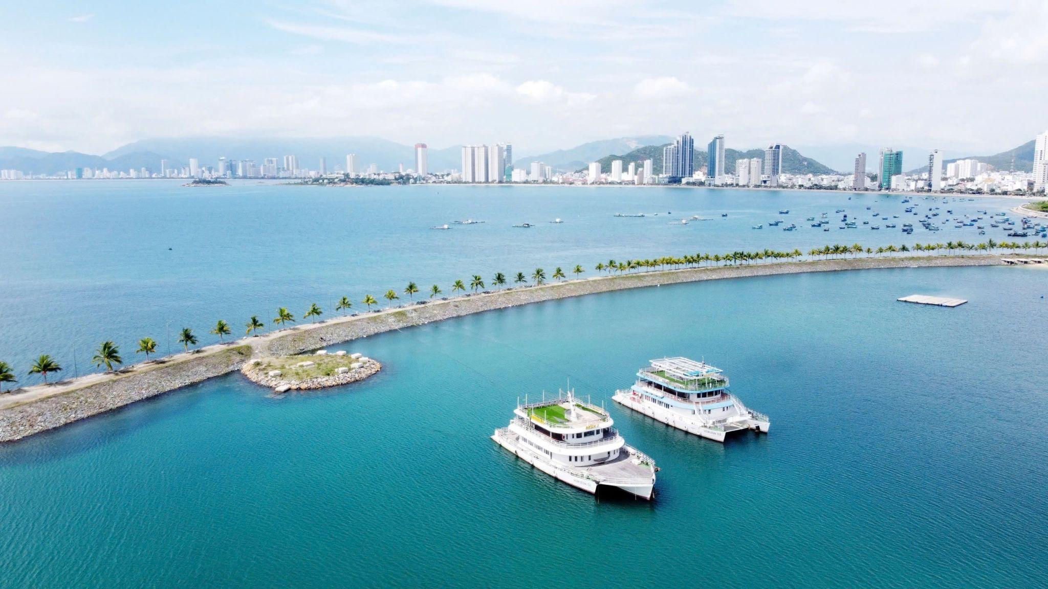 Nha Trang là trung tâm du lịch biển lâu đời nhất bậc nhất Việt Nam.