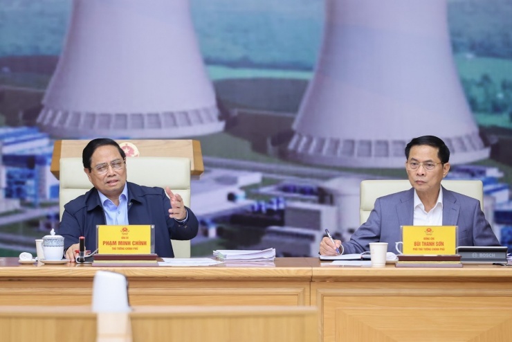 Thủ tướng yêu cầu tỉnh Khánh Hòa tập trung giải phóng mặt bằng và di dân. Ảnh: VGP