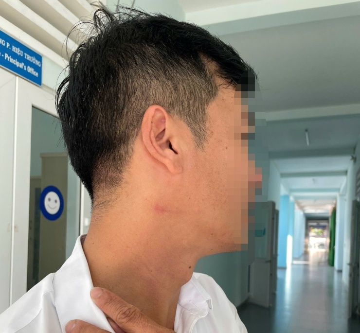 Thầy Nguyễn Trúc Sinh bị bóp cổ 2 lần