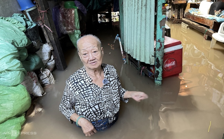 Đường phố, công viên ở Cần Thơ chìm dưới nước trong đỉnh lũ - 8