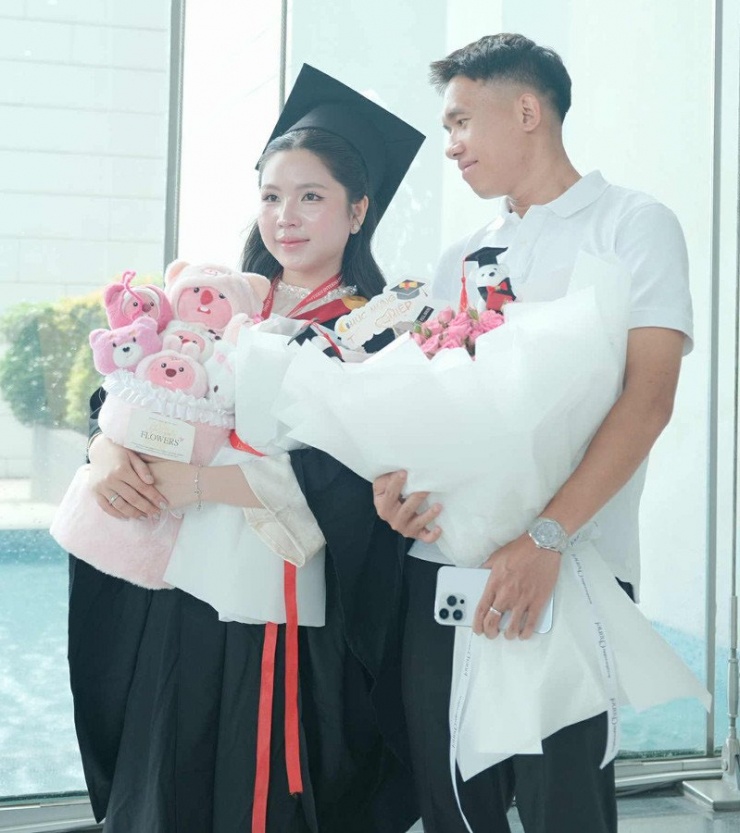 Cặp đôi đồng hành cùng nhau trong chặng đường dài&nbsp;