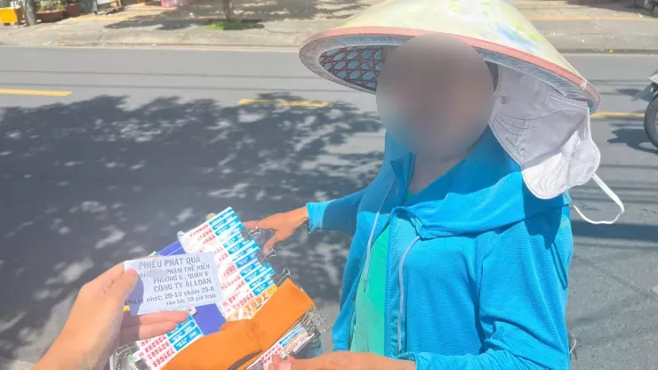 Nhiều người trong số này là người bán vé số, người có hoàn cảnh khó khăn. Ảnh: HT