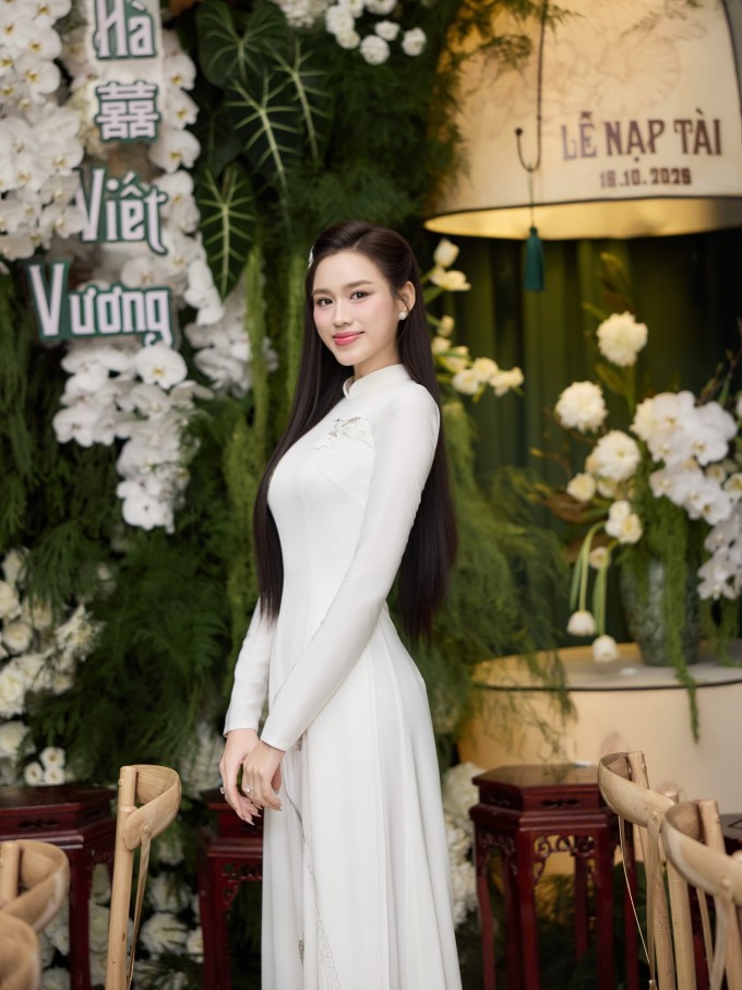 Hai kiểu tóc đơn giản tôn nhan sắc nàng dâu hào môn Đỗ Thị Hà - 2