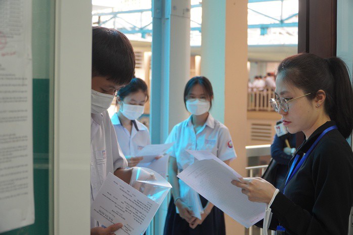 Kỳ thi tuyển sinh lớp 10 ở TP HCM.