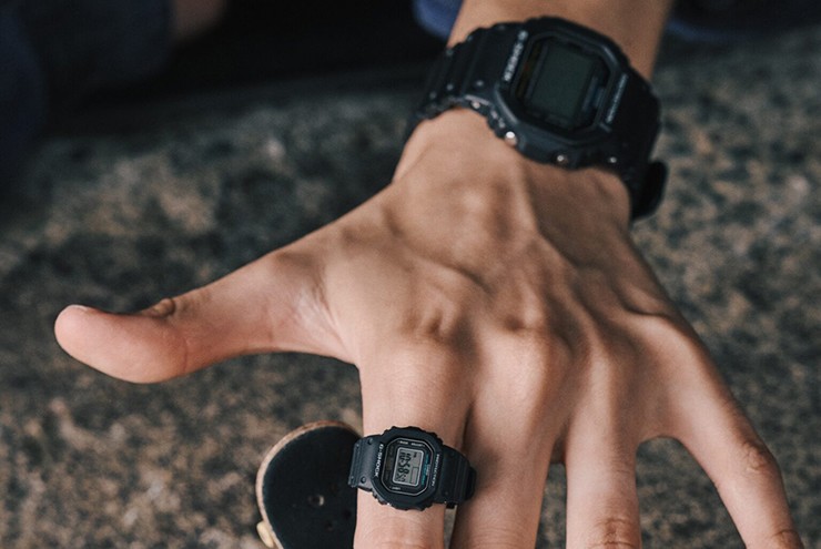 G-Shock Nano đủ nhỏ để đeo trên ngón tay.