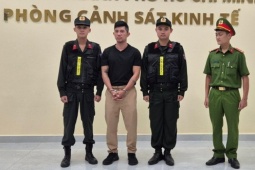 Công an TP HCM bắt ca sĩ Lương Bằng Quang