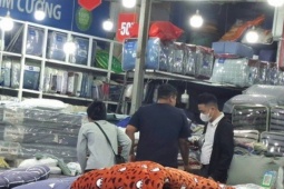 Thị trường chăn ga gối đệm bắt đầu 'nóng' lên khi gió lạnh tràn về