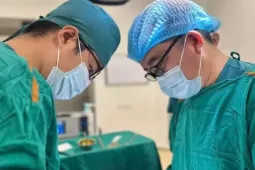 Nam sinh vỡ tinh hoàn khi chơi đua xe công thức