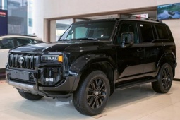 Toyota Land Cruiser Prado LC250 giảm giá lên đến 100 triệu đồng