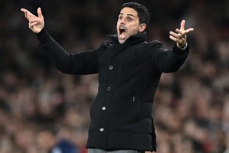 Arsenal bị tố khiến Ngoại hạng Anh nhàm chán, "ma thuật hắc ám" đang lây lan