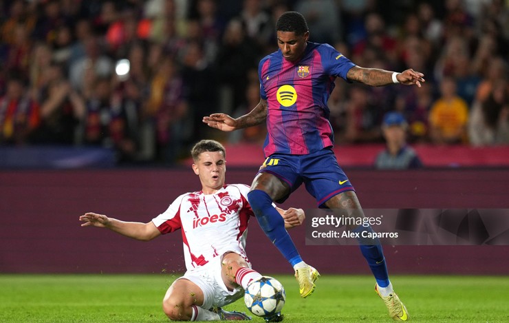 Rashford "hồi sinh" tại Barca