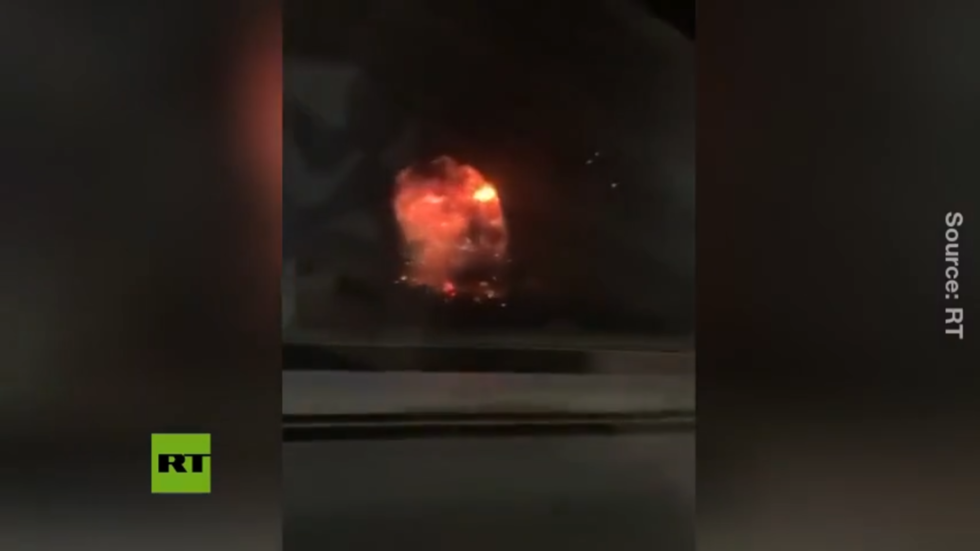 Khoảnh khắc quả cầu lửa bùng lên ở cơ sở công nghiệp Nga sau vụ nổ lớn - 1