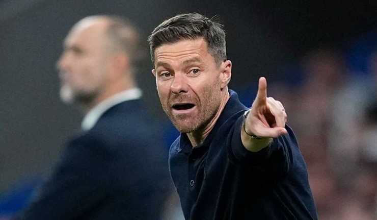 HLV Alonso sẽ có gần như đầy đủ lực lượng cho cuộc đại chiến với Barcelona