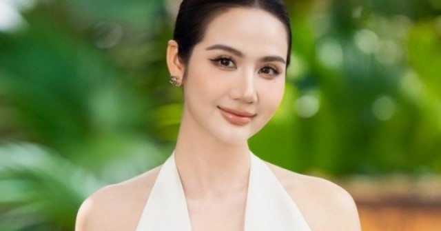 Diễn viên Huyền Lizzie tuổi 35 sexy sang chảnh,...